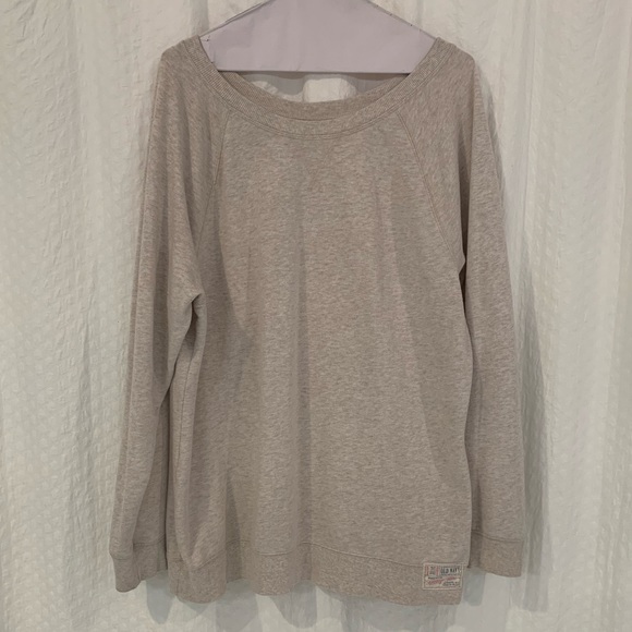 Old Navy Tops - Vintage Fit Old Navy oversized Crew